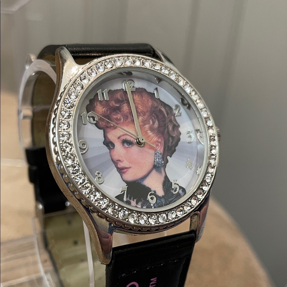 Rare Vintage Lucille Ball Portrait Wristwatch - Picture 3 of 11